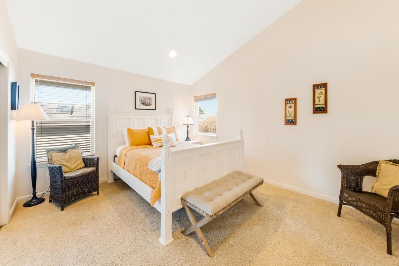 Yaquina Lighthouse View Beach Home نيوبورت المظهر الخارجي الصورة